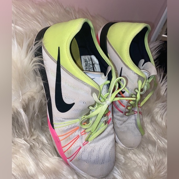 Nike FREE RUN CLOTH TRAINERS - Picture 5 of 8